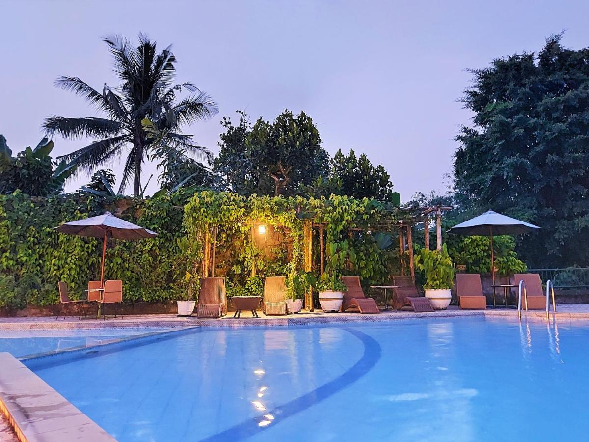 Hotel Deli River And Restaurant Omlandia Medan Kültér fotó