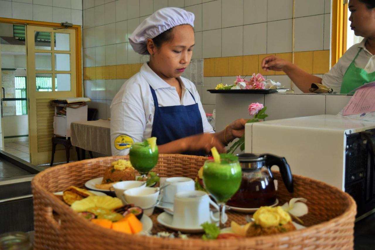 Hotel Deli River And Restaurant Omlandia Medan Kültér fotó
